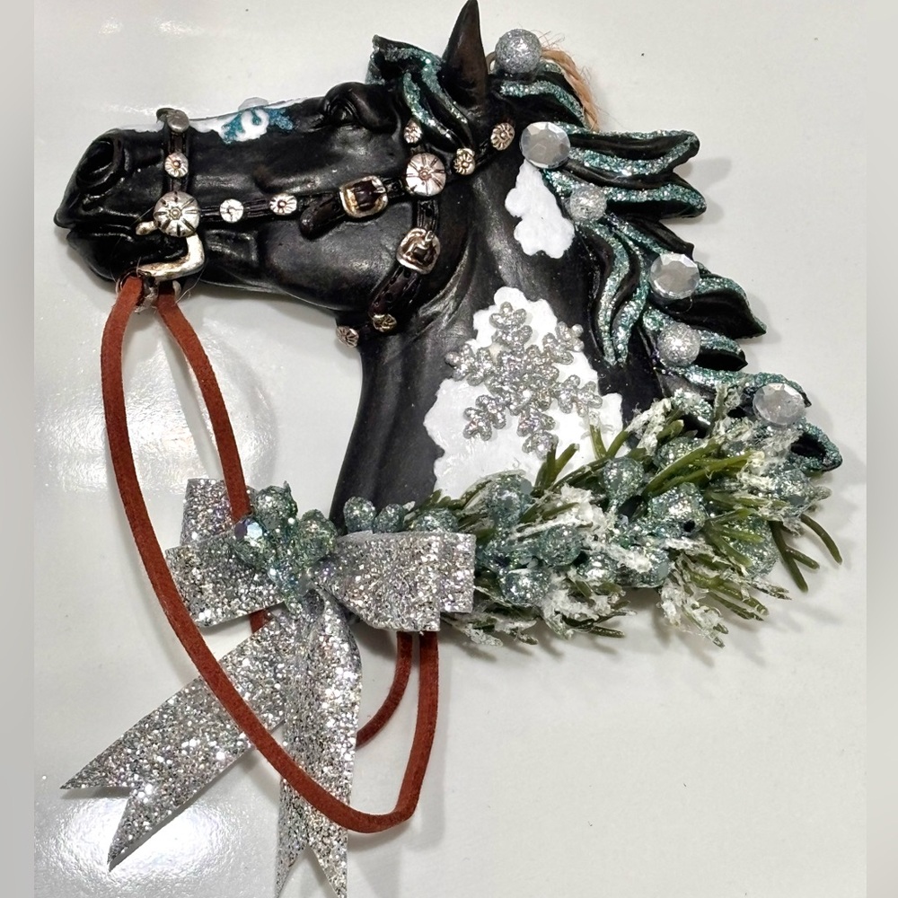 Holiday Horses:”Winter” design. Decorated horse ornament in hand crafted designs - Picture 11 of 12